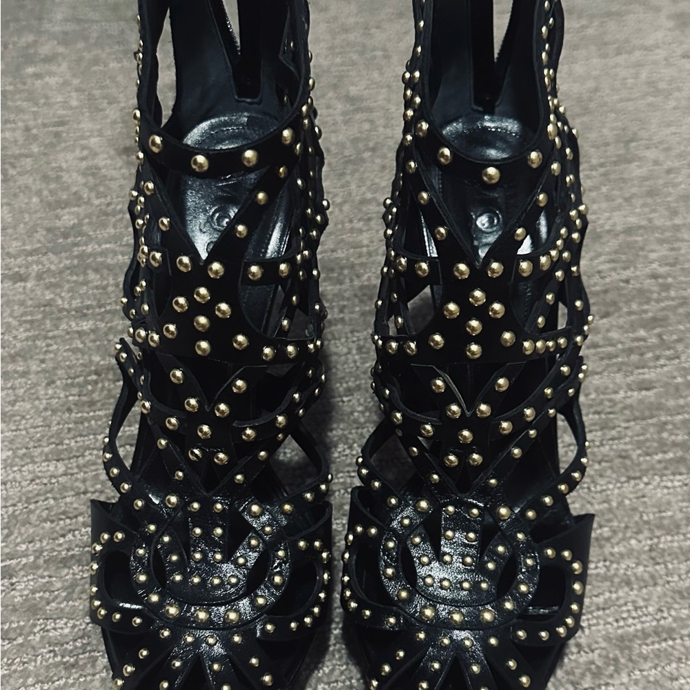 Gold Studded Leather McQueen booties - Picture 2 of 9